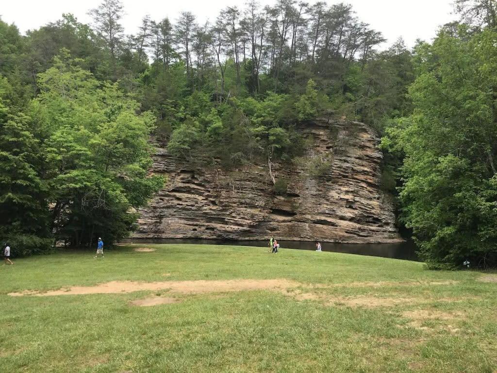 Tn State Parks Open! Hikes, Waterfalls, Firepits! Spencer Esterno foto