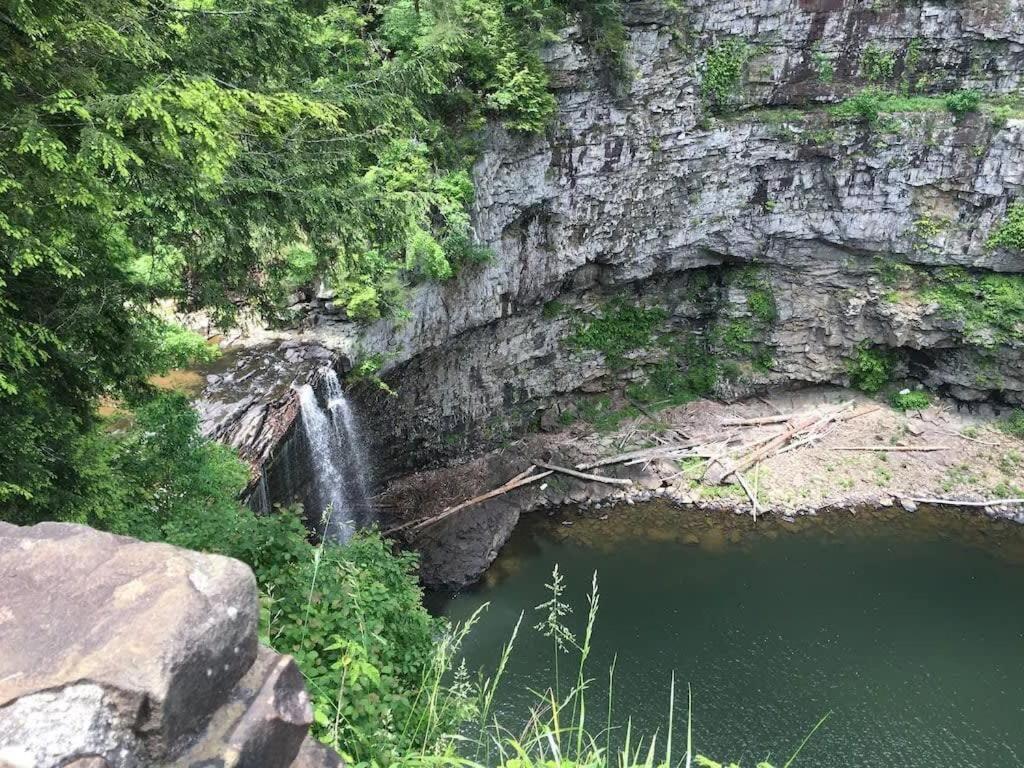 Tn State Parks Open! Hikes, Waterfalls, Firepits! Spencer Esterno foto